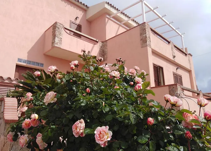 The Roses Garden 4*